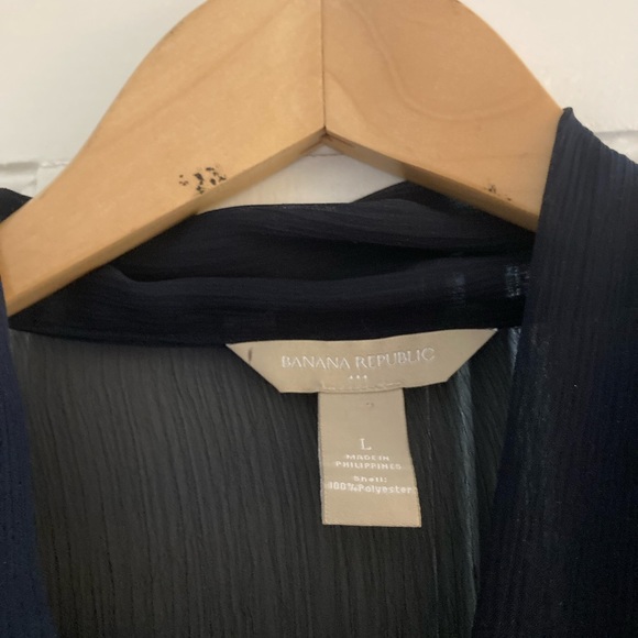 Banana Republic chiffon navy blouse with pintuck details and pussy bow - Picture 3 of 4